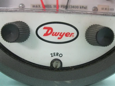 NEW Dwyer 43020