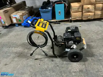 DeWalt 3600 PSI 2.5 GPM Model DXPW61299 Pressure Washer