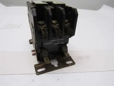Cutler Hammer C25DND330 Ser A1 30A Contactor 24V Coil 15Hp 600V Lot Of 6
