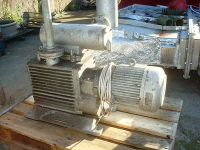 Leybold Heraeus Type E135 Vac Pump 4 kW