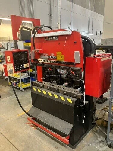 Used AMADA RG-35 Press Brakes Illinois US | Meadoworks #1496575