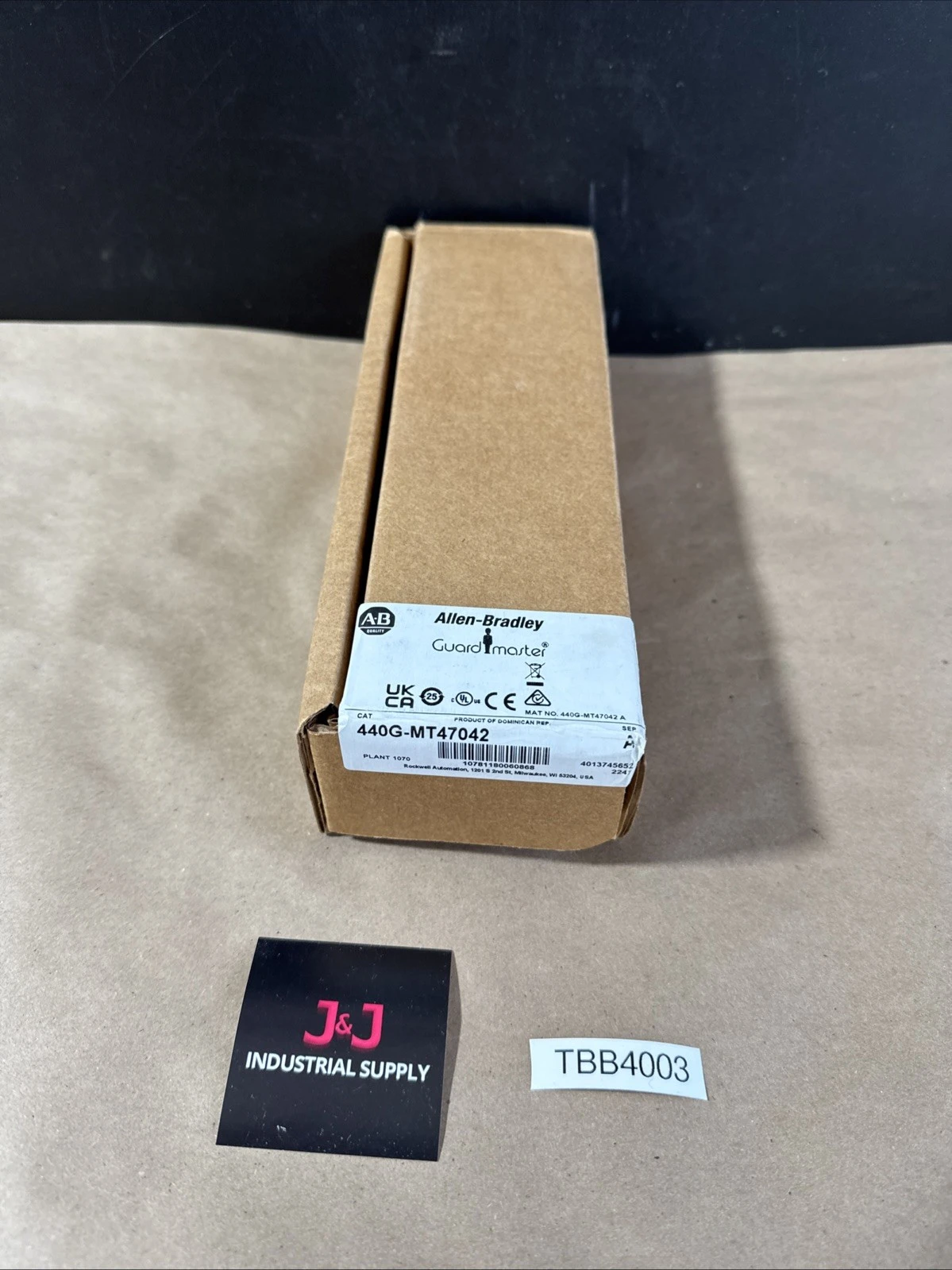 NEW Allen-Bradley 440G-MT47042