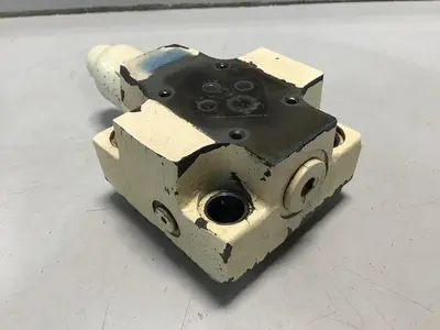 USED VICKERS CVCS25C1S2W24510