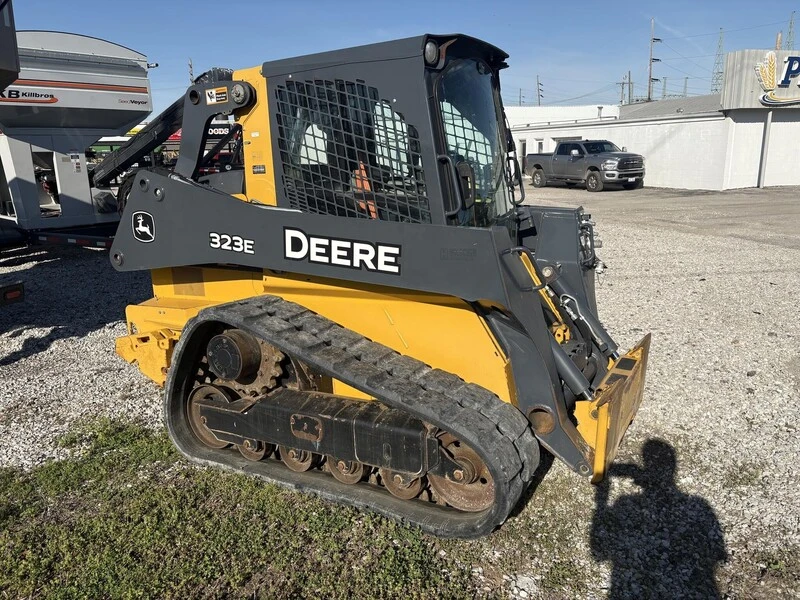 USED 2015 Deere 323E