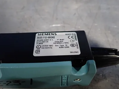 NEW SIEMENS 3SE1120BD02