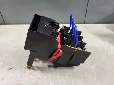 Disconnect Switch w/ 3 Times 25 Amp Fuse LPJ-25SP