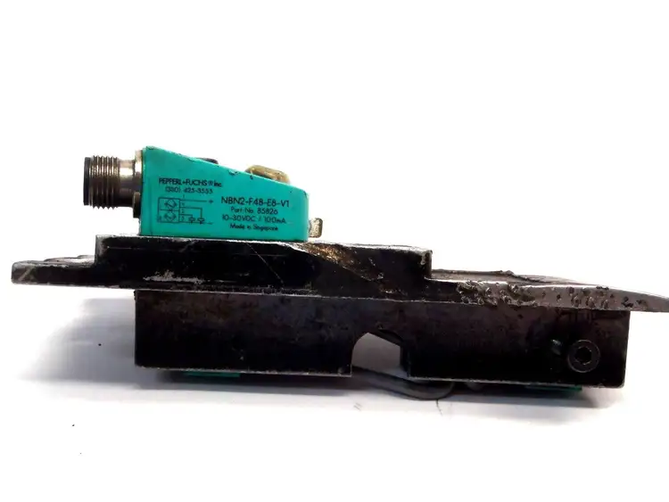 Used PEPPERL + FUCHS INDUCTIVE POWER CLAMP SENSOR 10-30-V 100MA Clamps | Maverick Industrial Sales #1119933