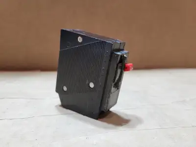 20 Amp 1 Pole Circuit Breaker