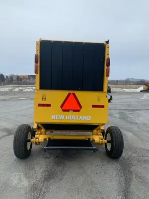 New | in-Stock 2026 NEW HOLLAND ROLL-BELT 450 UTILITY Square Balers Maine US | Beauregard Equipment #1511370