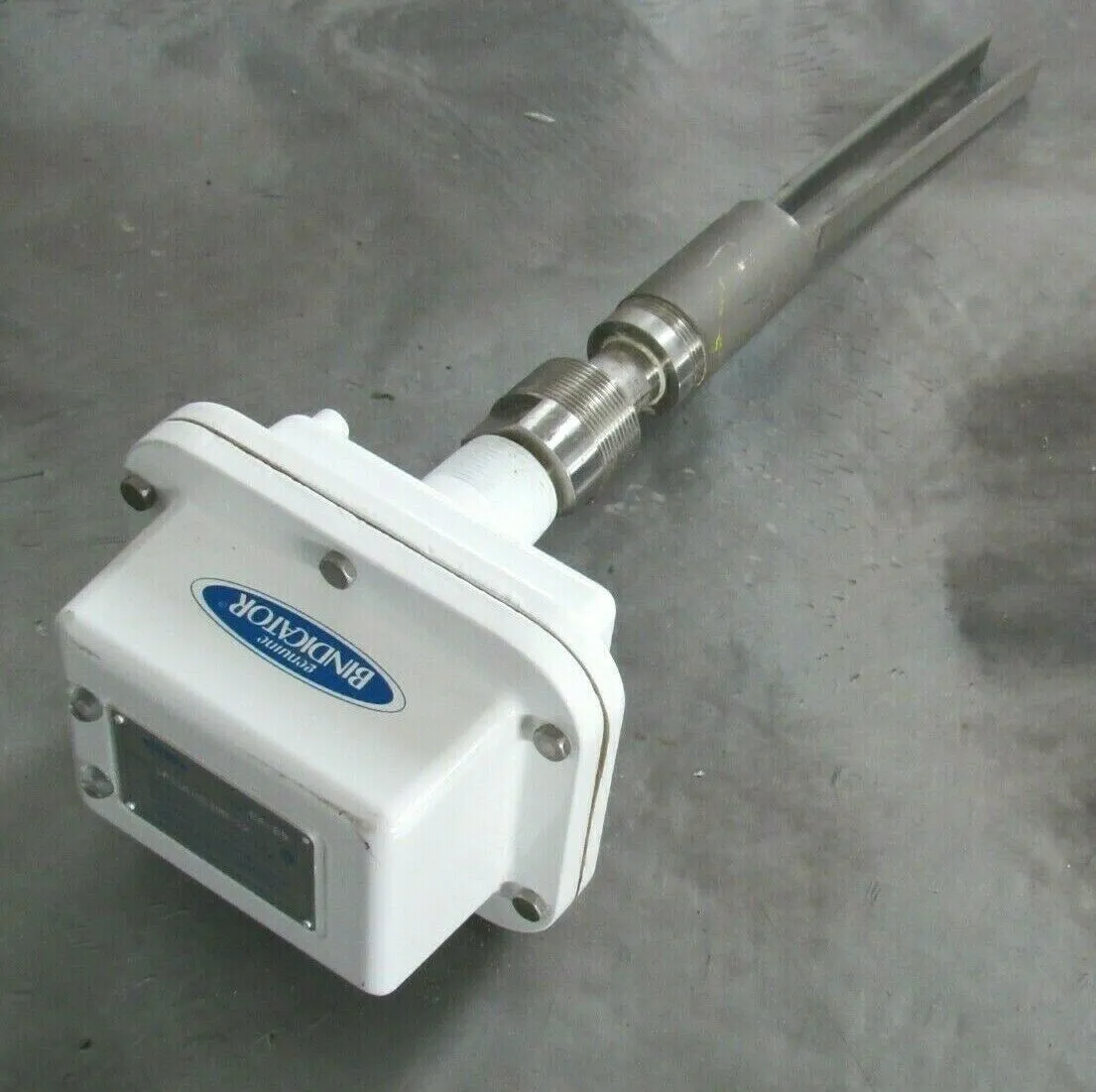 NEW BINDICATOR LP11A1GC30B-12 LEVEL TRANSMITTER LP11A1GC30B12