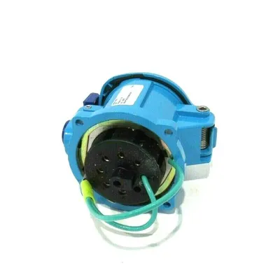 NEW MELTRIC 19-14070 RECEPTACLE /CONNECTOR 20A 1914070
