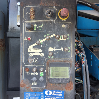 USED 2014 Genie S-65