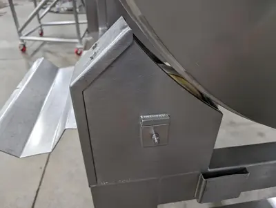 USED 2006 AMFEC 175