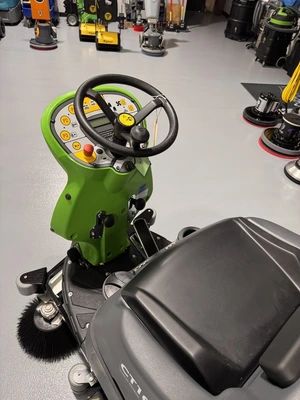 IPC CT160 Cylindrical Ride-On Scrubber NEW