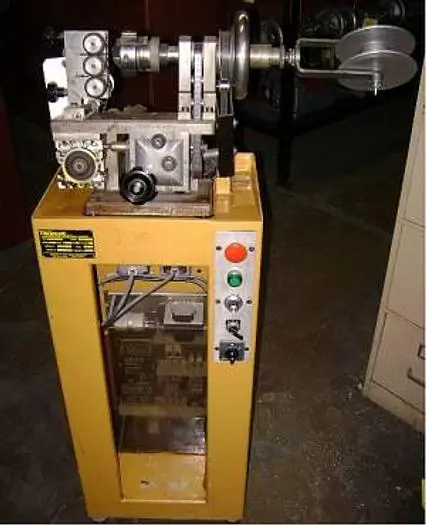 7051-105 Ciemmeo/Giacetti Chain and Wire Twisting Machine