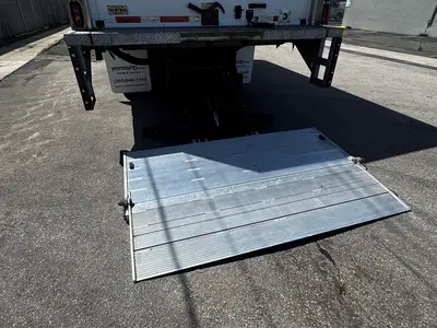 Used 2019 ISUZU NQR Reefer Trucks Florida US | Truck and Van Outlet #1509194