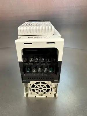 Allen Bradley 25B-D010N114 PowerFlex 525 4.0kw 5HP 3Ph (2.3.3)