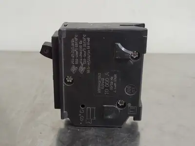 USED SQUARE D HOM130