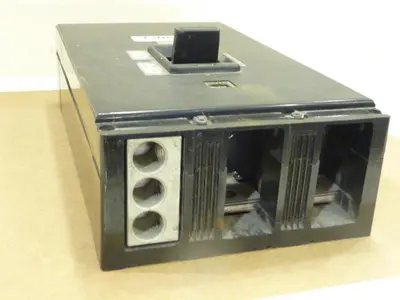 USED SQUARE D SQUARED-082