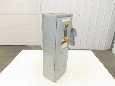 Allen Bradley Combination Motor Starter Size 0 Fusible 5Hp 600V 3PH