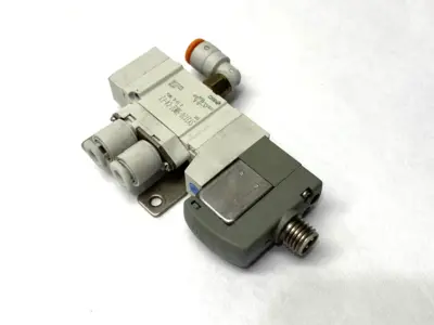 USED SMC PNEUMATIC SOLENOID VALVE 5 PORT M8 24VDC