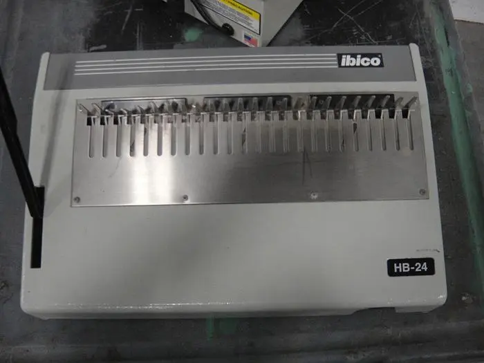 Ibico HB 24 Manual Plastic Comb Binder