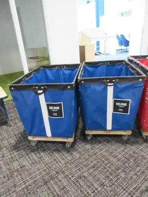 MOBILE, COMMERCIAL LAUNDRY  HAMPERS.