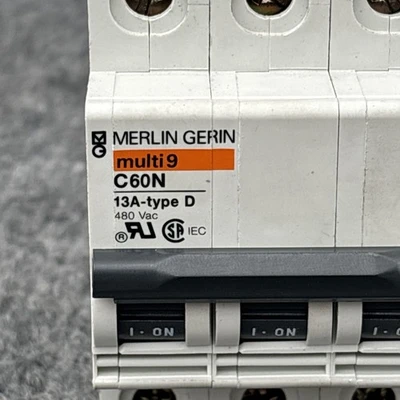 Used Merlin Gerin 24539 Circuit Breakers California US | Davliegogo LLC #1708044