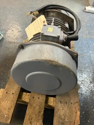 USED CLEVELAND VIBRATOR RE-24-6B