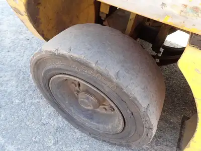 Used 2005 KOMATSU FG30HT-14 Internal Combustion Forklifts: Pneumatic Tire Massachusetts US | Brookside Equipment Sales #1422156