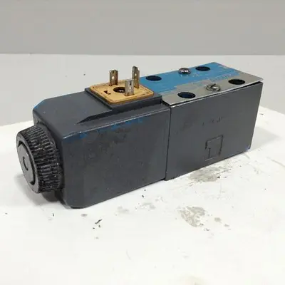 USED VICKERS DG4V-3-2AL-M-U-HL7-60