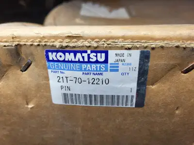 USED KOMATSU 21T-70-12210