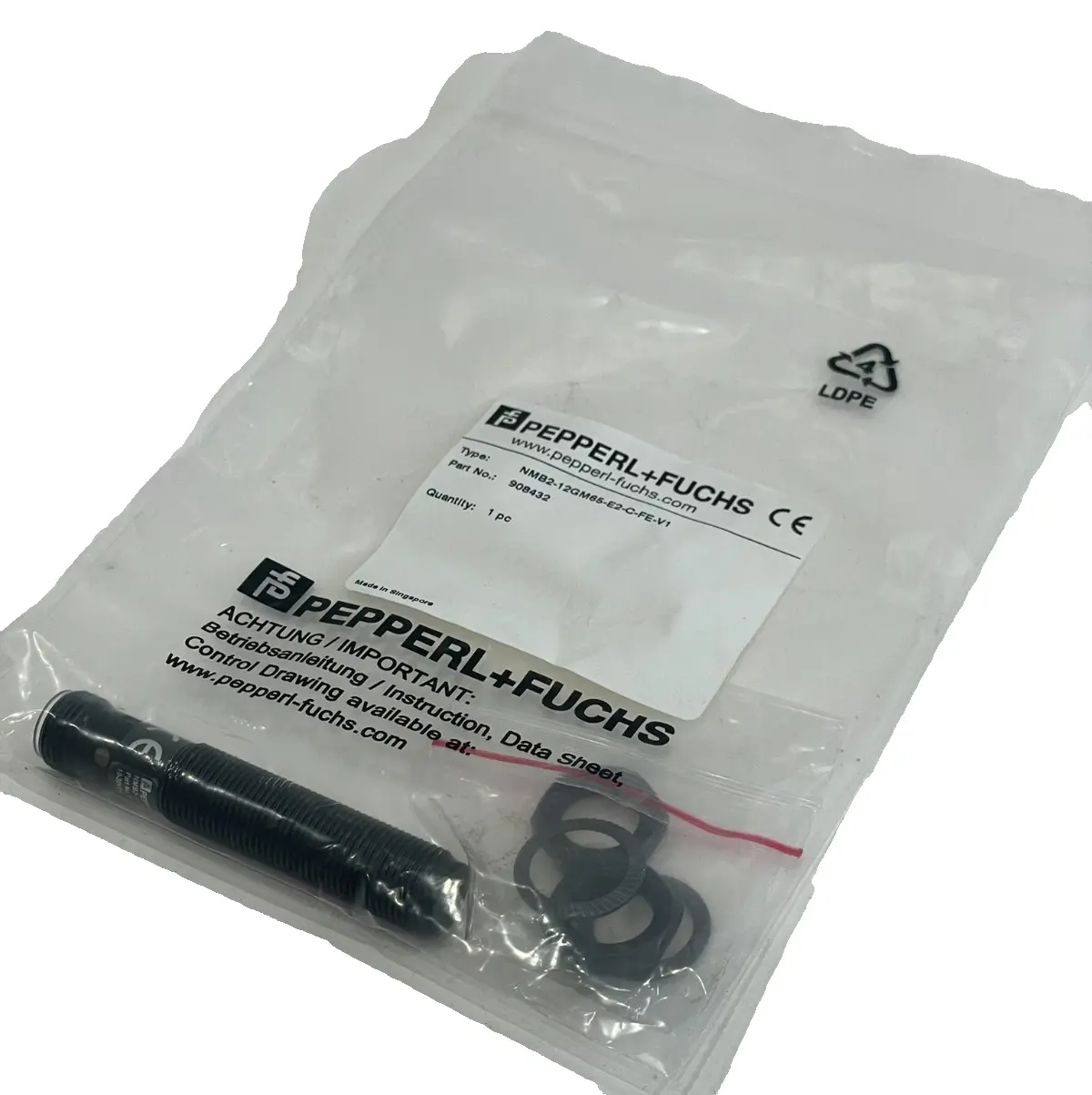 NEW PEPPERL+FUCHS NMB2-12GM65-E2-C-FE-V1 SENSOR 908432 NMB212GM65E2CFEV1