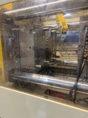 2016 TOSHIBA ECM240NV30-2Y-2Y 2-COLOR Injection Molding Horizontal/Vertical | Machinery Network (5)