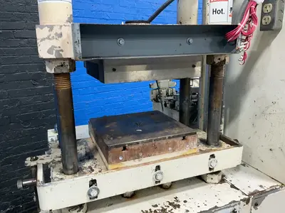 Used WABASH METAL PRODUCTS, INC 3012122TRM Hydraulic Presses Ohio US | HGR 24 #1518952