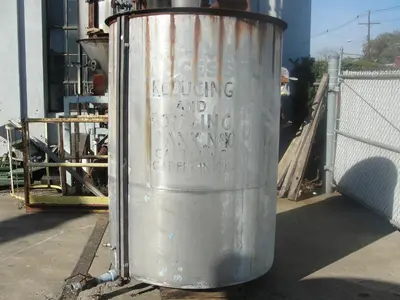 SPC7428  Tank 740 gallon vertical tank, Stainless Steel, flat