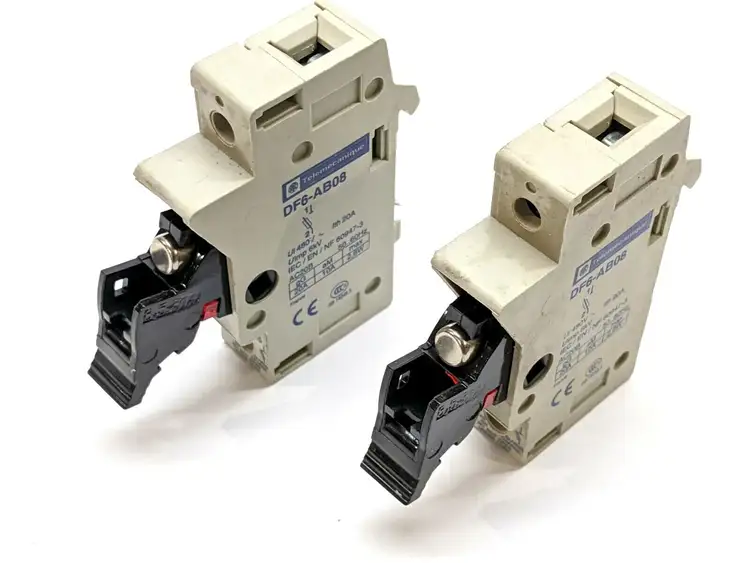 Used Telemecanique Fuse Holder 20A LOT OF 2 Fuse Accessories Michigan US | Maverick Industrial Sales #1398673