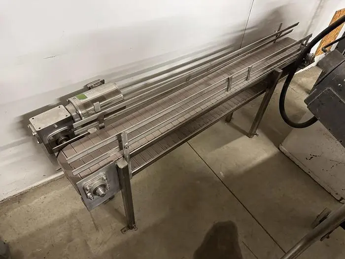 Used CUSTOM DESIGNED & FABRICATED STAINLESS STEEL CONVEYOR Conveyors Ohio US | Regal Equipment Inc #219092