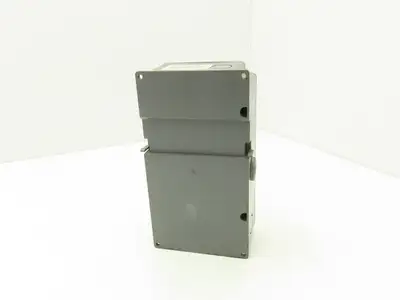 Honeywell T775B2040 Single Stage Heating and cooling Controller