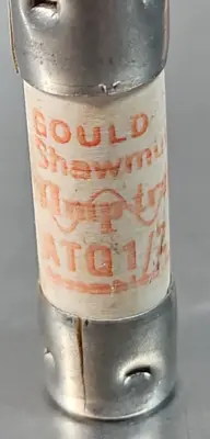 Gould Shawmut ATQ1/2 Fuses Box W/ 4 Loc4E44