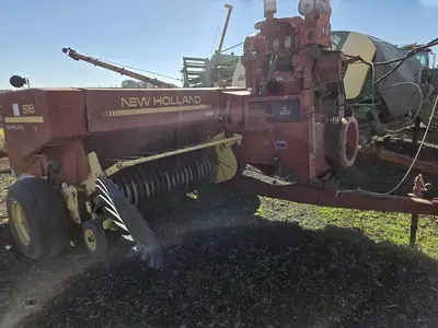 USED 1990 NEW HOLLAND 515