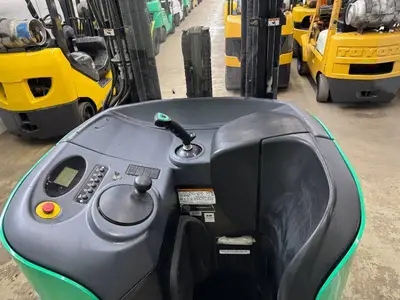 Mitsubishi ESR15N Reach Forklift
