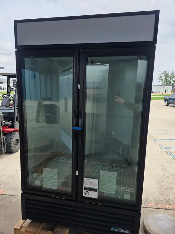 New | in-Stock True GDM-43F-HC~TSL01 Display Freezers Illinois US | Falcon Restaurant Supply #1374720