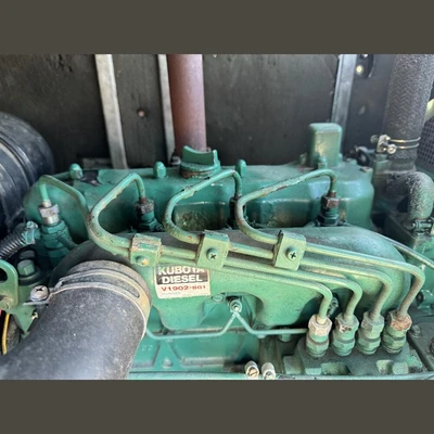 USED KUBOTA ENGINE  V1902-BG1

1.9 LITER 4-CYLINDER DIESEL
BOSCH INJECTOR PUMP