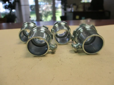 Unused 1/2" Steel Set One-Screw Insulated EMT Connectors (QTY 4)