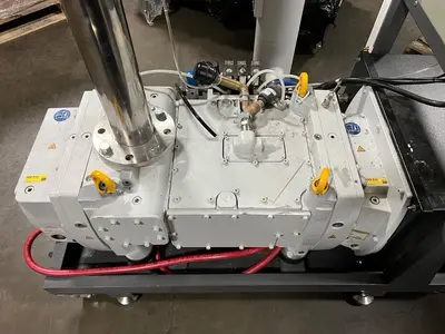 USED 2020 LEYBOLD DRYVAC DV 450