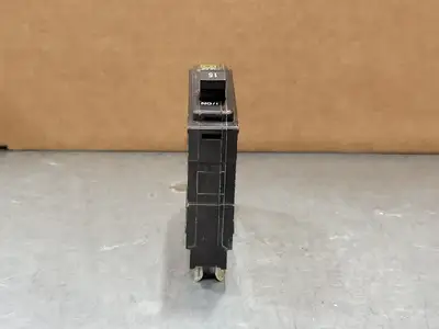 USED SQUARE D QO115