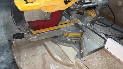 Used _UNKNOWN_ _UNKNOWN_ Double Miter Saws Georgia US | Auction Management Corporation #1548661