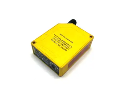 USED BANNER ENGINEERING ADJUSTABLE FIELD VISIBLE RED UNIVER VOLT SENSOR