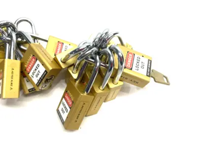 USED AMERICAN LOCK BRASS SAFETY PADLOCK, 38MM WIDE, 1-1/2" SHACKLE